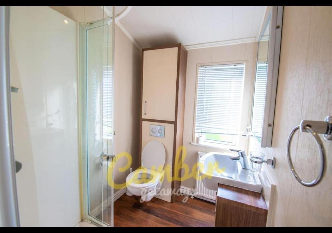Mp768 - Camber Sands Holiday Park - Huge Lodge - Small Dog Friendly - Sleeps 8 Exterior foto